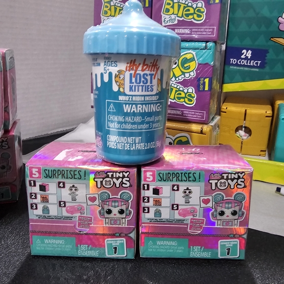 (3) 2- LOL Tiny Toys 1- itty bitty Lost Kitties Surprise Boxes L👀K ages 4+ - Picture 8 of 9